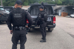 Polícia Penal cumpre mandados de prisão de monitorados por tornozeleira eletrônica