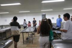 Em visita guiada, público observa o antigo IML de Curitiba do ponto de vista histórico