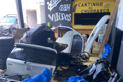  Polícia Militar prende quatro pessoas em barracão utilizado para desmanche de veículos