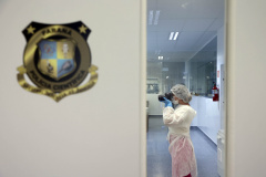 Polícia Científica do Paraná é referência no trabalho com perfis genéticos e análise de drogas