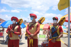  Bombeiros alcançam marca de 11 mil pulseirinhas distribuídas e 1.243 salvamentos no Litoral