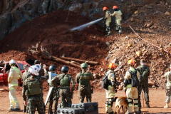 Bombeiros militares participam de operação humanitária no Paraná
