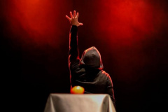 Peça teatral apresentada por apenados participa do 16º Festival de Teatro de Pinhais