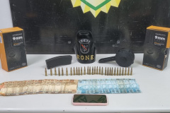 RONE prende homem com carregador de fuzil, dinheiro e munição em Curitiba