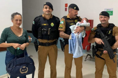 Policiais militares salvam bebê de 2 meses em região metropolitana de Curitiba