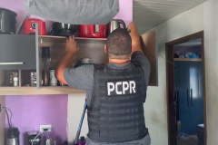 PCPR prende quatro pessoas ligadas ao tráfico de drogas em Antonina