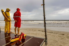 Com temporais, Corpo de Bombeiros alerta para riscos de banho de mar