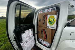 PMPR recupera veículo roubado e apreende cigarros contrabandeados em Rondon-PR