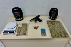 Operação Ezequiel 37 em Paranaguá resulta em prisão e apreensão de arma e droga