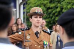 Capitã da PMPR é a primeira mulher a assumir o Comando do Colégio da Polícia Militar, em Curitiba