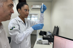 Polícia Científica do Paraná recebe novo equipamento de análise química de amostras