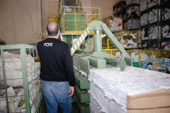 Documentos descartados pela PCPR são reciclados e vão ajudar entidades assistenciais