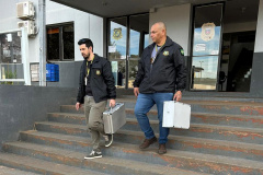 Polícia Científica vai mandar para SP neste domingo materiais coletados com familiares em Cascavel