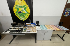 PMPR prende homem com armas e drogas após abordagem em Curitiba