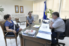 Polícia Penal do Paraná e Prefeitura de Umuarama firmam convênios que oportunizam trabalho a 150 apenados