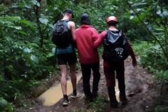 CBMPR encontra jovens que estavam perdidos em trilha de Campina Grande do Sul