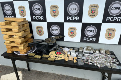 PCPR apreende 20 kg de maconha e fuzil em operação contra tráfico em Curitiba