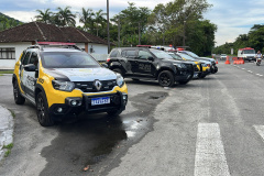 PMPR apreende cocaína, arma e munições durante ação no litoral do Paraná