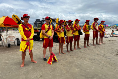 Corpo de Bombeiros Militar do Paraná orienta banhistas sobre queimaduras de águas-vivas e caravelas
