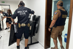 PCPR e PMPR apreendem mais de 100 TVs provenientes de estelionato em Matinhos