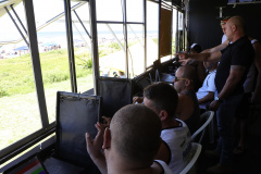 Filha de policial da RONE representa talento no Circuito Paranaense de Surf Amador