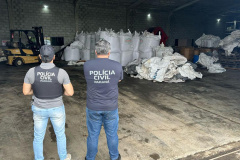 PCPR prende três pessoas e recupera 37 toneladas de fertilizantes em Campo Largo