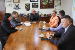 Secretário Hudson se reúne com deputada Cloara