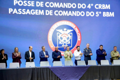 Corpo de Bombeiros promove solenidade de posse do 4° CRBM e troca de comando do 5° BBM de Maringá