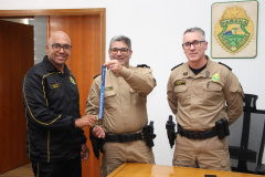 Equipe da PMPR conquista ouro nas Paralimpíadas Militares e homenageia Comando-Geral