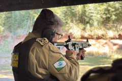 PMPR apresenta novos fuzis e simulador de tiro de alta tecnologia em evento na APMG