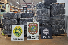 Forças de segurança apreendem 1,3 tonelada de maconha em lancha vinda do Paraguai