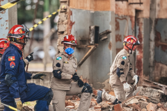 Padrão internacional: bombeiros concluem curso de protocolos da ONU para deslizamentos
