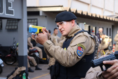 Polícia Militar do Paraná começa a utilizar Tasers em operações nas ruas