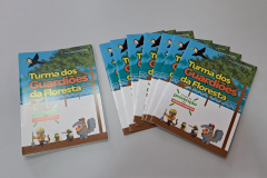 Material educativo é uma parceria do CBMPR e empresas privadas e tem texto de capitã dos bombeiros