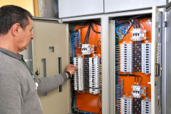 Corpo de Bombeiros alerta para riscos de choques elétricos e orienta sobre segurança