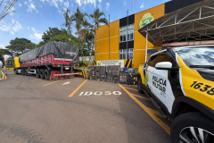 PMPR apreende uma tonelada de maconha escondida em carga de arroz na PR-317