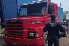 PCPR e PCSC prendem oito pessoas envolvidas em esquema interestadual de roubo de cargas