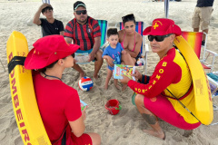 Bombeiros realizam ações educativas para crianças no primeiro fim de semana do Verão Maior Paraná