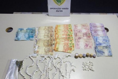 PMPR apreende mais de 250 pedras de crack e prende um suspeito por tráfico em Guaratuba