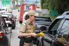 PMPR realiza ação de proximidade e conscientização no Ferry Boat