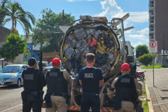 Em ação integrada, PMPR apreende caminhão com quase seis toneladas de maconha na PR-493