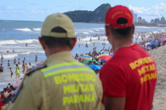 Corpo de Bombeiros faz mais de 17 mil atendimentos no fim de semana no Litoral