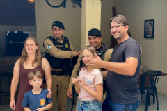 “Naquele momento, a gente não pensou em nada”: policiais reencontram família após resgate em cabeça d’água em Guaratuba