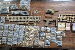 PMPR localiza pistola e quase R$ 7 mil em veículo durante fiscalização