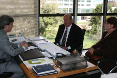 Secretário da segurança, Reinaldo de Almeida Cesar e o deputado estadual Luiz Accorsi