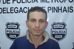  Polícia prende suspeito de homicídio e procura comparsa  