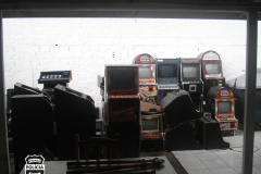 Polícia destrói 48 caça-níqueis apreendidos em Campina Grande do Sul