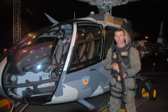 Graer recebe helicóptero em primeiro aniversário