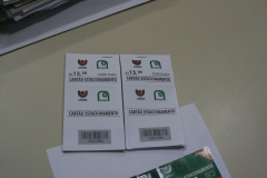 cartões falsificados, com o número de série repetido