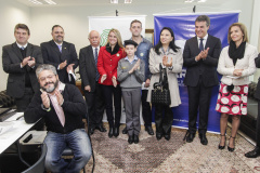 Governador Beto Richa, acompanhado pelos secretários de estado da Justiça e Cidadania, Artagão Junior, do Trabalho e Desenvolvimento Social, Fernanda Richa, Assuntos Estratégicos, Flávio Arns, do presidente do Tribunal de Justiça, Paulo Roberto Vasconcelos, procurador geral do Ministério Público, Ivonei Sfoggia, e demais autoridades, lança o projeto Criança e Adolescente Protegidos. Curitiba, 23/05/2016. Foto: Pedro Ribas/ANPr